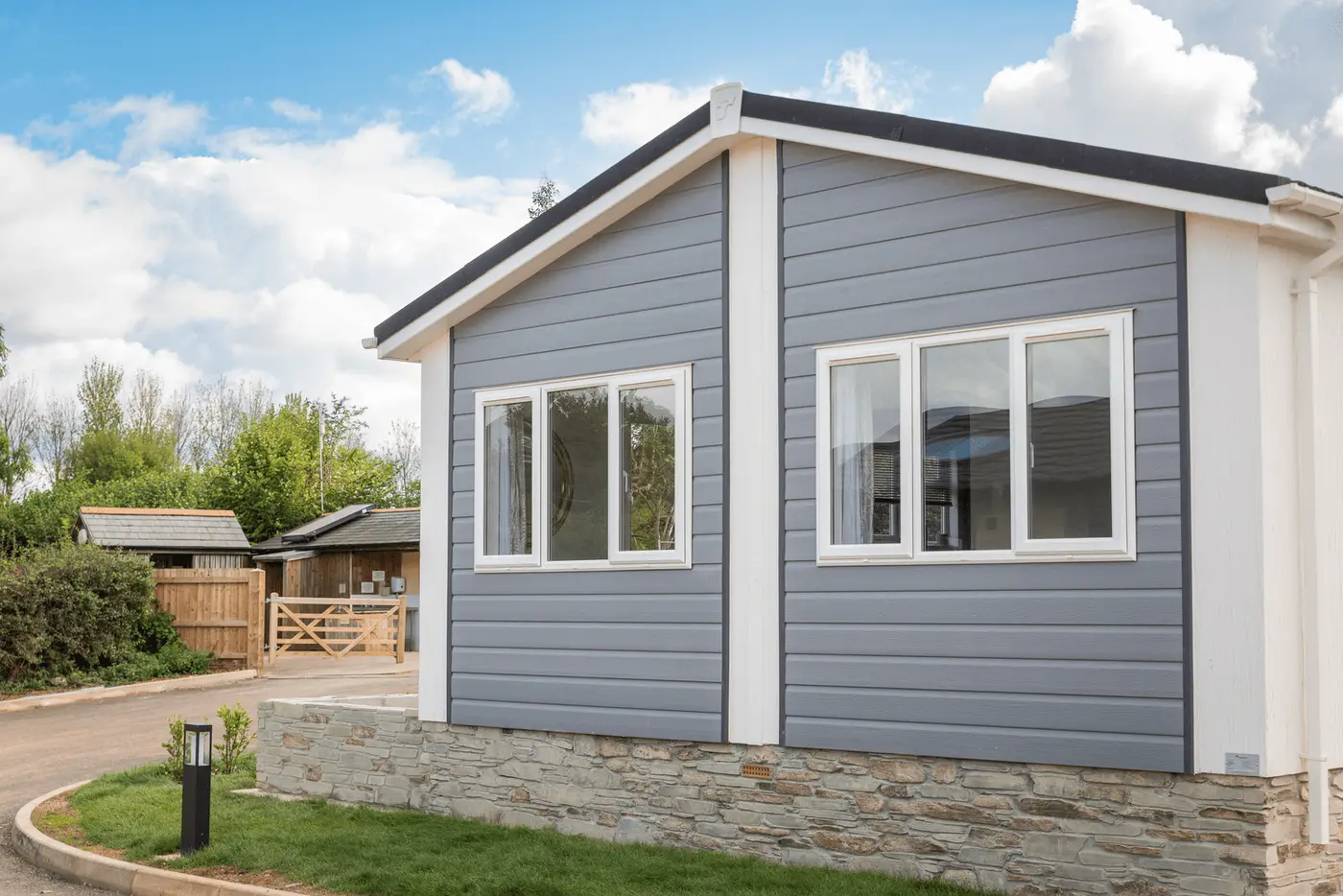 Equity release vs. Downsizing
