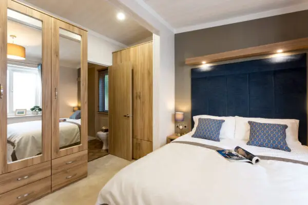 Lyndale Lodge-9330