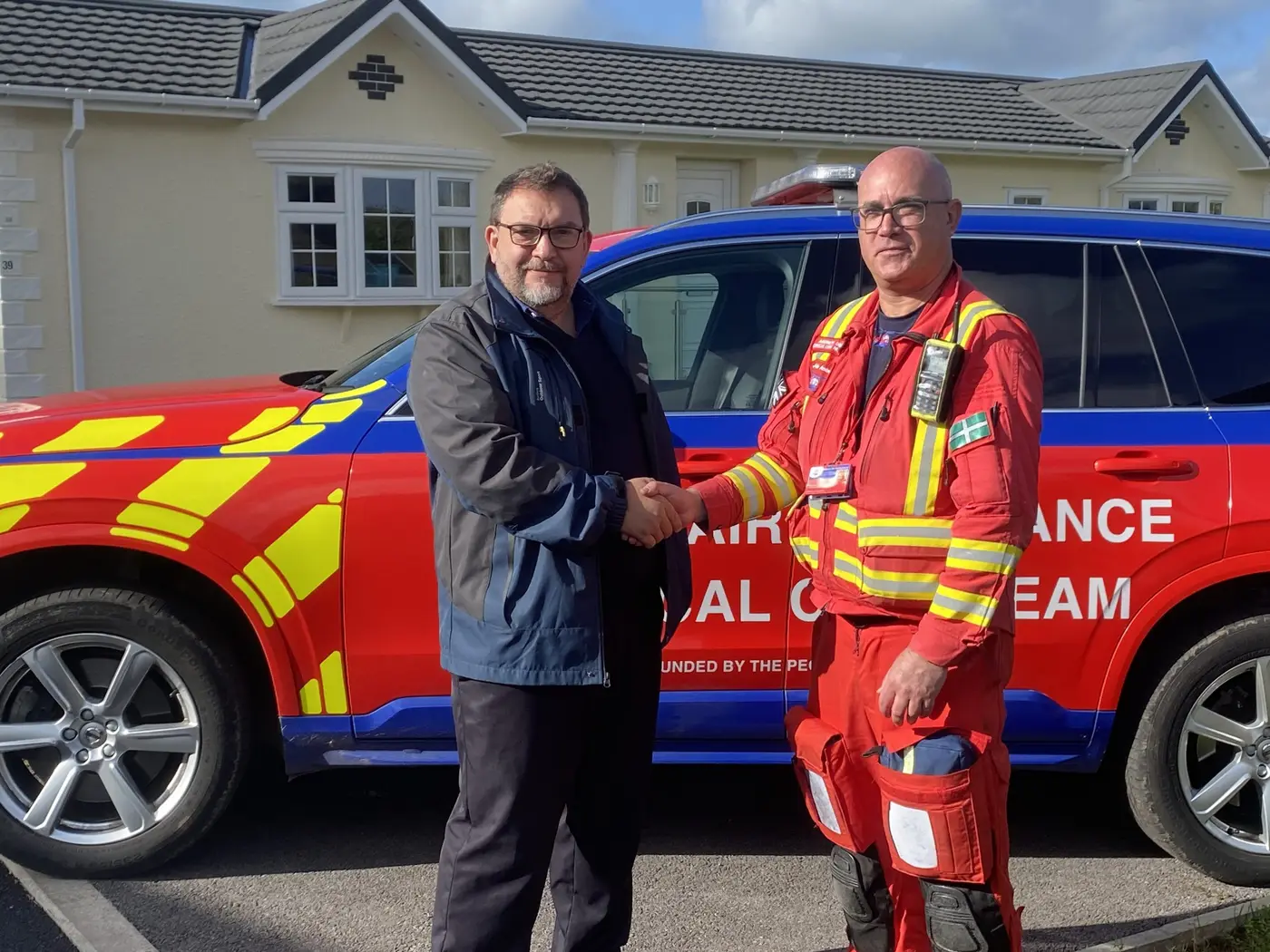 Haytor View pledges generous support to Devon Air Ambulance